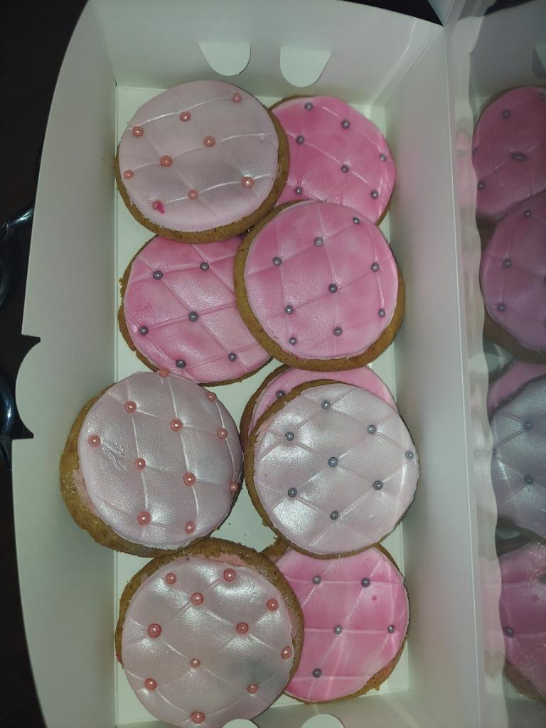 Sugar cookies (12 cookies in box)